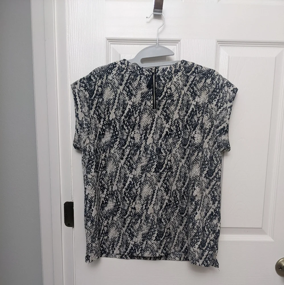 MNG Basics Classic Print Blouse - Picture 2 of 6